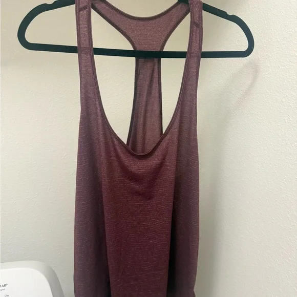 Lululemon BUNDLE OF FIVE TANKS SIZE 10 women’s! - Picture 4 of 13